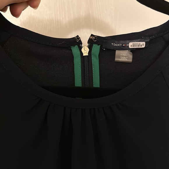 EUC Tommy Hilfiger Sheath Dress Size 10 Navy with Green Trim - Picture 8 of 9